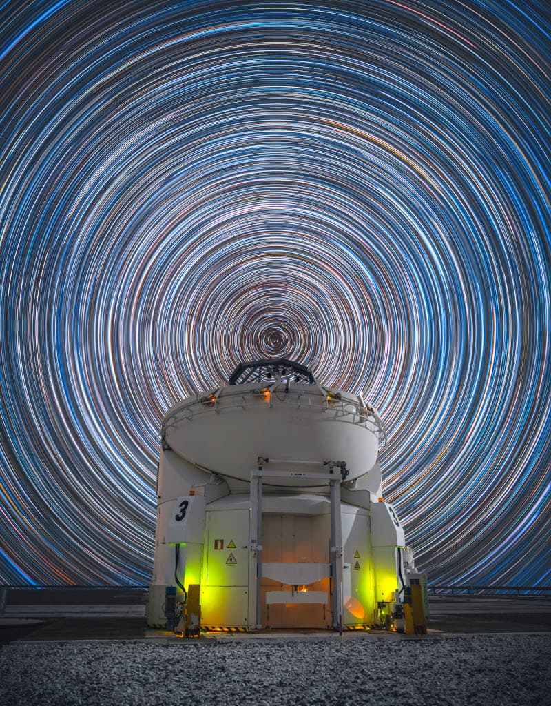 The Sky Turns Above Paranal | © · Osvaldo Castillo